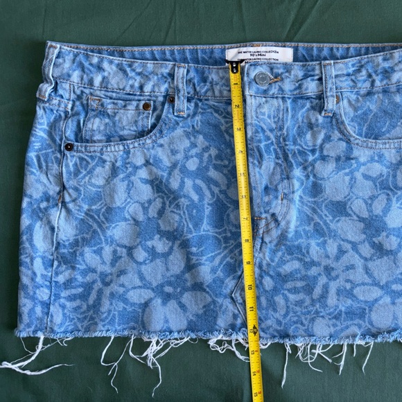 H&M The Water Saving Collection 90's Mini Skirt - Picture 6 of 6